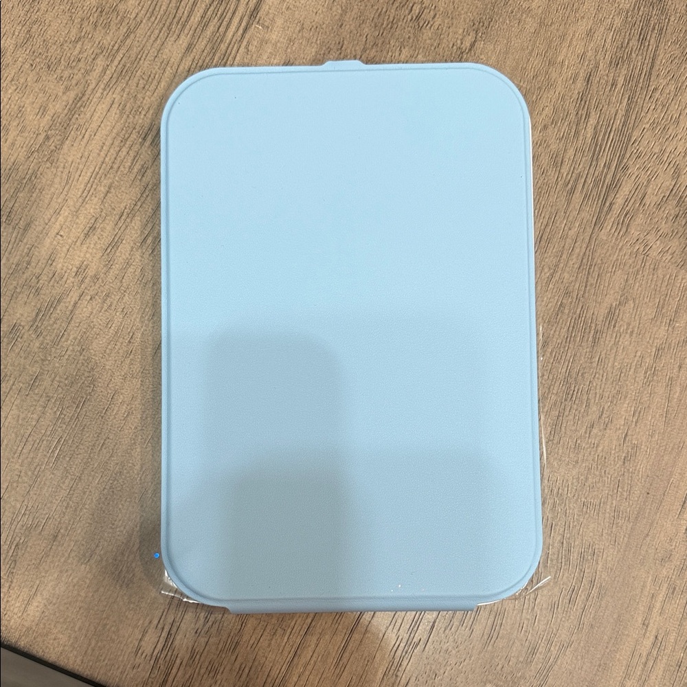 Portable LED Makeup Mirror with USB Cable - Picture 3 of 6